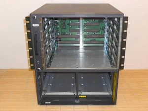 Cisco Catalyst WS-C6506 6506 Switch CHASSIS 6 Slot 12 Rack Unit - Bild 1 von 1