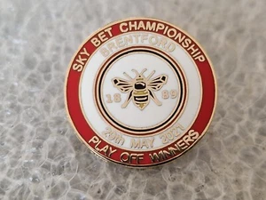 Brentford F.C The Bees Pin Badge Gtech Community Stadium Play Off Winners 2021 - Picture 1 of 2