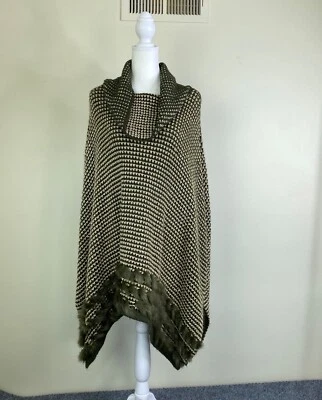 Poncho Josephine para mujer Chico's talla única ámbar ribete de piel de oliva Foto 1 de 4