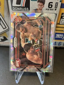 2023 Panini Prizm UFC LUCAS ALMEIDA #75 PLATA CRACKED HIELO PRIZM SP Novato RC - Imagen 1 de 2
