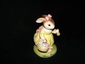 Vintage Linda Avon Chomentos Apreciados Estatuilla Conejo Conejo de Pascua - Imagen 1 de 1