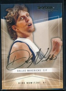 2004-05 SkyBox Autographics SP Insignia GOLD Dirk Nowitzki 147/150 Dallas MAVS