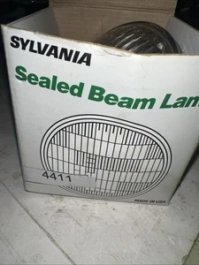 SYLVANIA 4411.BX Sealed Beam Headlight (4.5" Round) - Picture 1 of 6