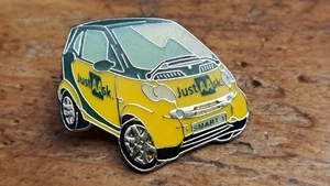 Automobile Association Smart Fortwo Courtesy Car Pin Badge - AA - Picture 1 of 3