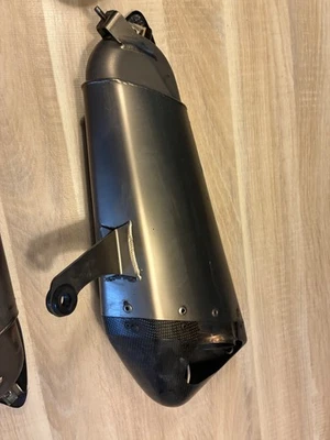 Peça de escape Ducati Panigale V2/959/1299 Akrapovic # 96481731AA - Imagem 1 de 4