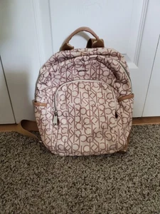 Calvin Klein Mini Rucksack beige und hellbraun Monogramm verstellbar - Bild 1 von 11