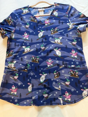 UNIFORM CHRISTMAS SCRUB TOP SCRUB STAR WINTER ANIMALS EXCELLENT PREOWNED (G-13) - Image 1 of 3