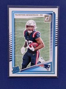 2025 Panini Donruss TreVeyon Henderson Rated Rookie RC #332 New England Patriots - Bild 1 von 2