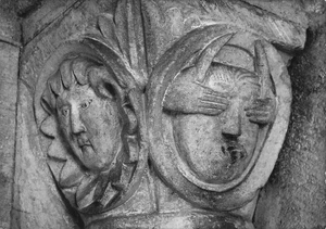 42 CHARLIEU ABBAYE BENEDICTINE DE CHARLIEU - Picture 1 of 2
