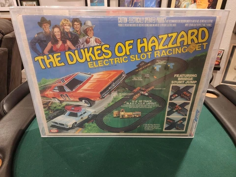 1981 DUKES OF HAZZARD AFA 80+ Ideal 4767-0 Slot Car Racing Set Sealed MEGA RARE Cover