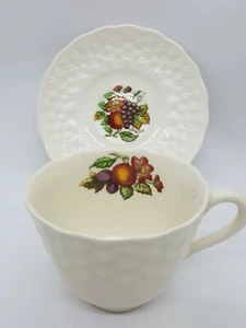 Vintage Spode Copeland England Alden Flower & Fruit Cup & Saucer  Signed - Picture 1 of 8