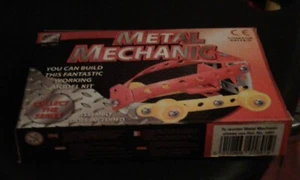 Nagelneues ungeöffnetes Metall/Kunststoff Mechaniker Kit. Geeignet für Alter 6+ - Bild 1 von 7
