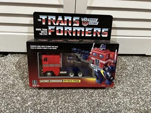 Transformers Walmart Exclusive G1 Optimus Prime - Picture 1 of 2
