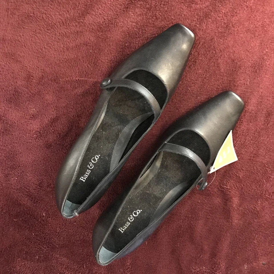 Bass Flex Woman’s Pump Shoes Size 7 1/2 Black W/Strap New! - Image 1 of 4