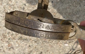Victor STAMPED IN JAWS #1 1/2 Single Long Spring Collector Trap Vintage Antique - Picture 1 of 9