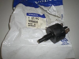 Genuine Volvo NOS Headlight Switch 1259835 - 340 360 - Picture 1 of 3