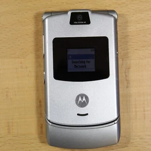 Vintage Motorola RAZR V3 Cingular Silver Cell Phone Used Good #121 - Photo 1 sur 4