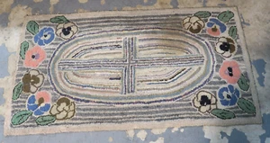 Primitiver antiker amerikanischer handgefertigter Haken Teppich Wolle auf Sackleinen - 2 Fuß - 1 x 4 Fuß - Bild 1 von 4