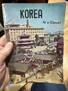 Korea At A Glance Travel Pamphlet 1962 - Imagen 1 de 9
