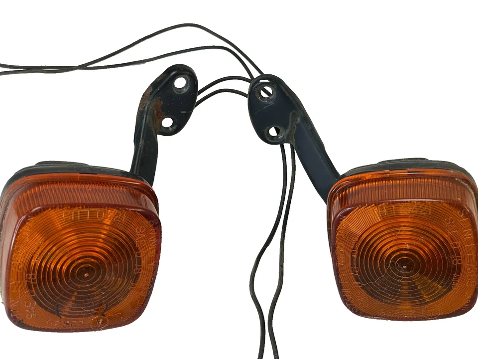 Honda C70 1980 Passport OEM señales de giro delanteras HM174 C 70 Foto 1 de 4