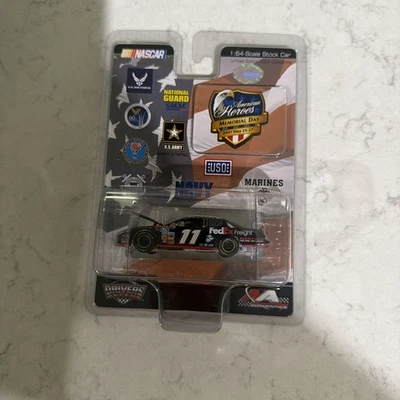 Carro 2007 Denny Hamlin Marines American Heroes Patriotic Memorial Day 1:64 HO - Imagem 1 de 4