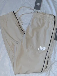 NEW Mens MEDIUM New Balance All Motion Mesh Lining Sand Beige Athletic Pants - Picture 1 of 4