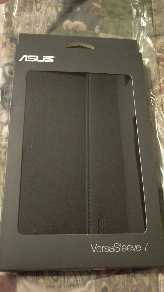 Asus VersaSleeve Carrying Case (Sleeve) for 7" Tablet - Black - Image 1 of 4