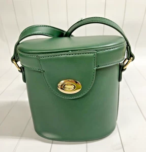 Kelly Green Soft Faux Leather Bucket Bag Shoulder Crossbody Very Cute & Clean - Picture 1 of 5