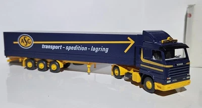 Wiking H0 1:87 LKW SCANIA 143M 500 SATTELZUG PLANE PRITSCHE SPEDITION "ASG" OVP - Bild 1 von 4