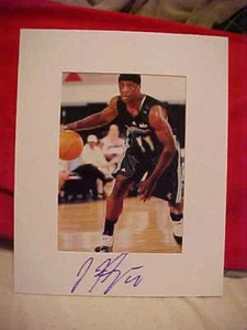 MINNESOTA WOLVES JOHNNY FLYNN SIGNED MATTED 8X10 - Picture 1 of 1