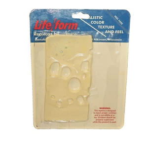 Lebensform von Nasco Replik Schweizer Käsescheibe Fake Food realistisches Display - Bild 1 von 2