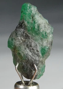 8 CARATS NATURAL SWAT EMERALD & CALCITE FROM PAKISTAN,(Ft-83), - Picture 1 of 8