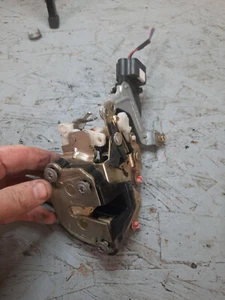 98-02 Toyota Corolla RIGHT REAR DOOR ACTUATOR POWER - Bild 1 von 3