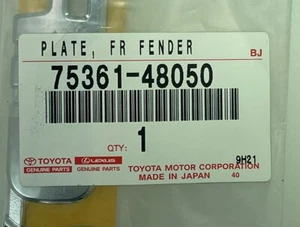 Emblema guardabarros delantero derecho Highlander 2011-2019 original OEM Toyota 75361-48050 - Imagen 1 de 2