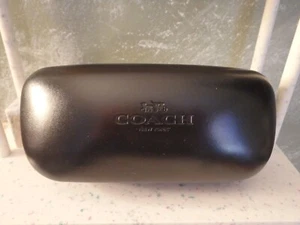 Estuche para gafas de sol Coach New York grande negro rígido y paño de limpieza - Imagen 1 de 7