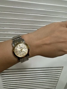 Burberry watch Heritage Ladies 28mm - Picture 1 of 10