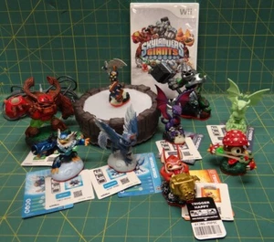 Skylanders Giants Game/9 Figure Lot Nintendo Wii with Portal of Power, Cards - Picture 1 of 11