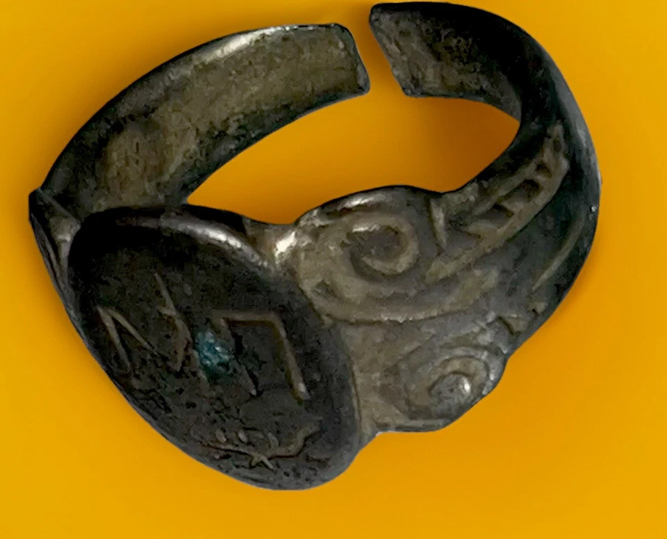 ANILLO medieval de Billón de Europa del Este iniciales reales o sello RARO Foto 1 de 4