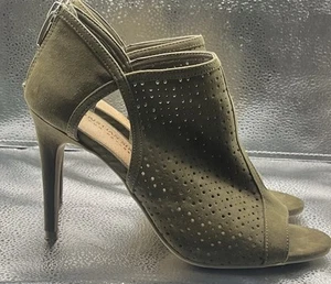 Christian Siriano Women's SZ 7.5 Olive Green Zip Up Back Peep Toes - Picture 1 of 7