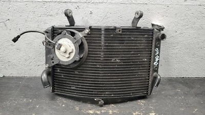 04 05 06 YAMAHA YZF R1 OEM MOTOR RECTO RADIADOR MOTOR REFRIGERACIÓN 2004  Foto 1 de 4