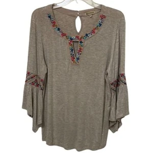 Democracy Beige Embroidered Floral Trim Top Womens Size Medium Boho - Picture 1 of 14