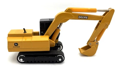 ERTL Construction Vehicle John Deere Excavator about 2" - Image 1 of 4