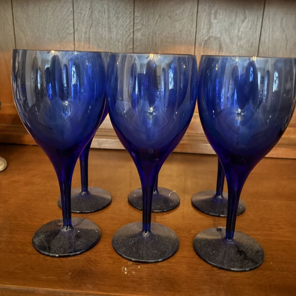 Juego de 5 (rompí uno) Vino Luigi Bormioli, 3 Azul Luz y Música Foto 1 de 1