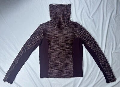 NIKE Sudadera Para Mujer Mediana Hipercálida Argyle Cuello Alto Granate Rojo Terciopelo Foto 1 de 4