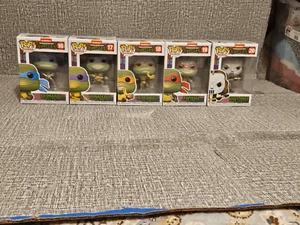 Funko POP! Lotto di 5 Tartarughe Ninja Teenage Mutant Giocattoli Retrò!! #16-20 Completo - Foto 1 di 4