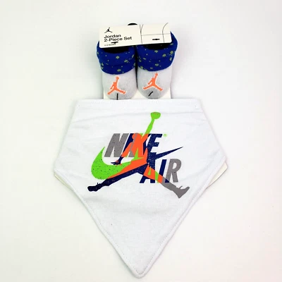 Nike Bebé Infante Niños Talla 0-6 Meses Blanco Azul Babero Botines Calcetines Conjunto de 2 Piezas Foto 1 de 4