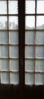 Paire de longs rideaux anciens en dentelle écrue - rustique vintage shabby chic - Photo 1/4