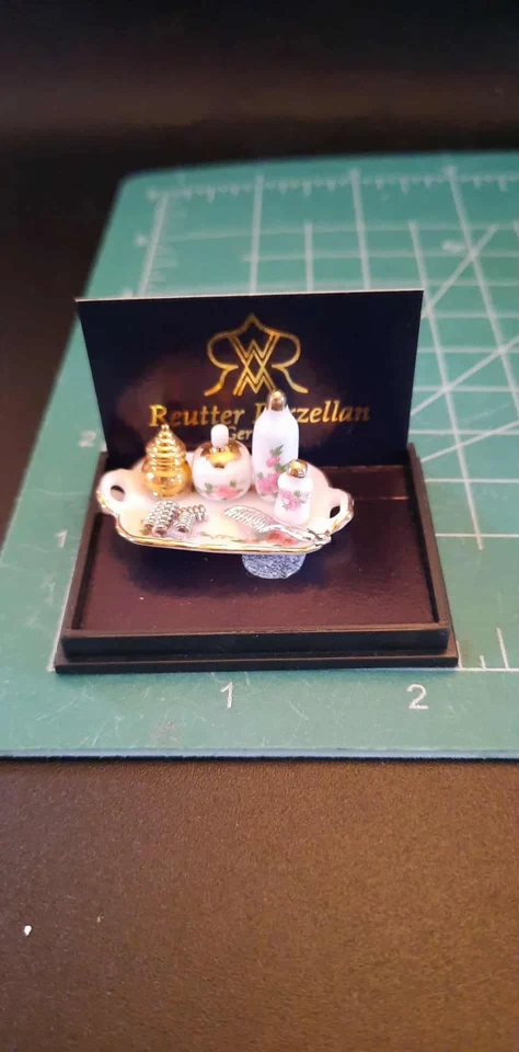 Doll house miniature pretty Reutter porcelain set 1" scale - Image 1 of 1