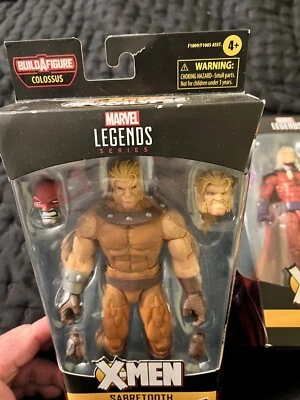Figura de acción Marvel Legends Hasbro X-Men Colossus BAF SABRETOOTH 6" Foto 1 de 2