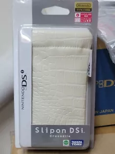 Slip On DSi Crocodile W (2009) Brand New Factory Sealed Nintendo DSi Case Import - Picture 1 of 10